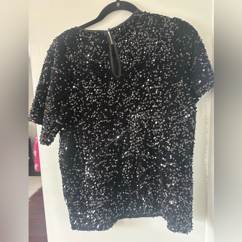Skinnygirl Black Sequin Short Sleeve Top Size M NWT - Picture 2 of 4